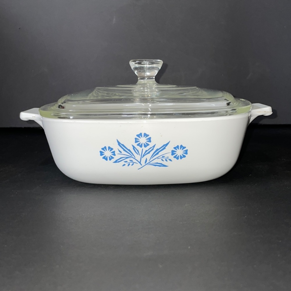 Corning Ware 4 Cup Blue Cornflower Casserole Dish Retro Vintage Bakeware Pot